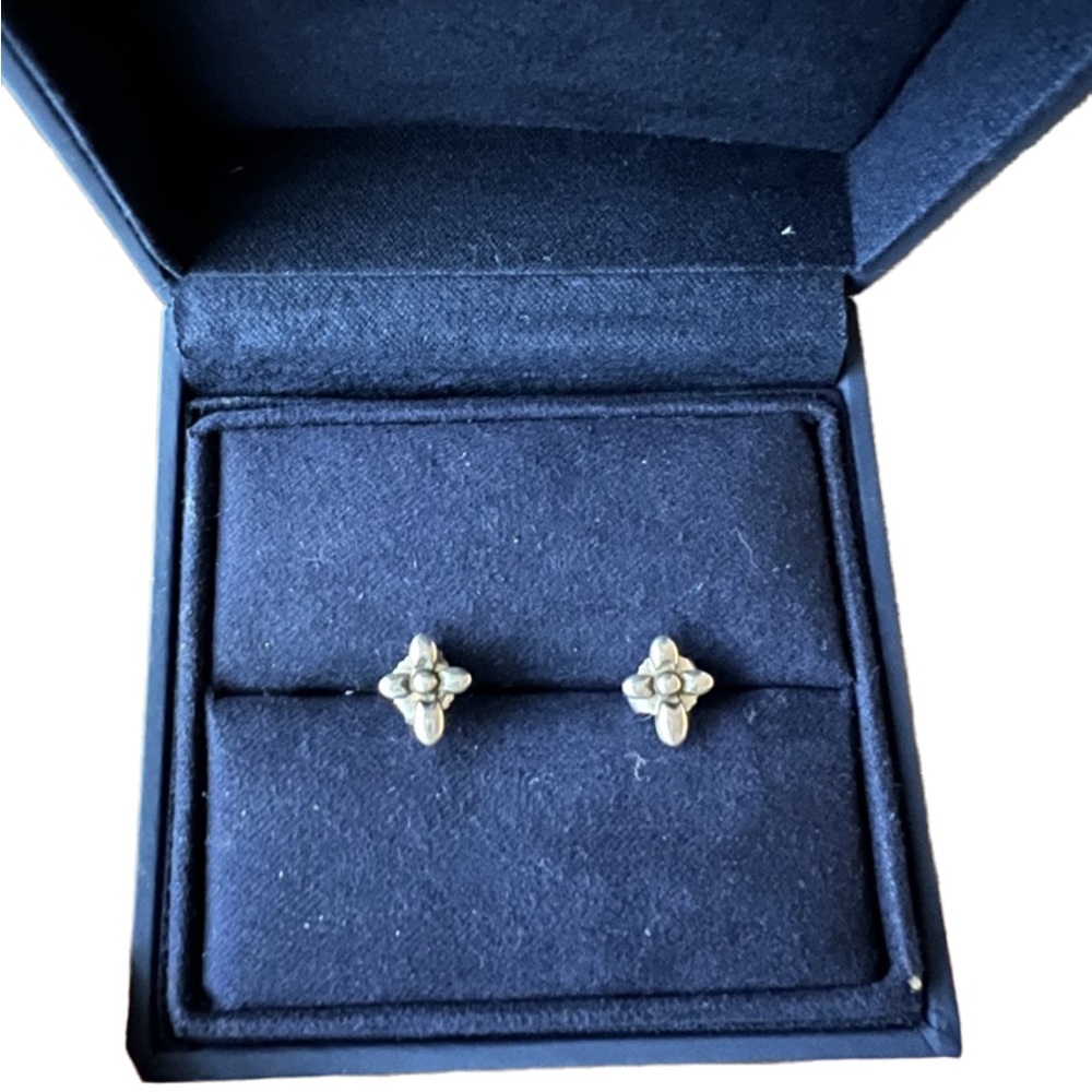 Sterling Silver Cross Stud earrings